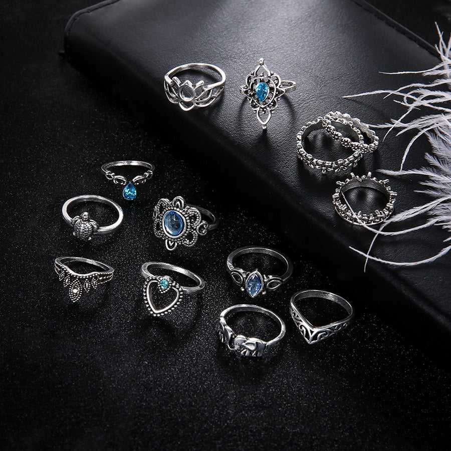 Anillo de conjunto combinado de 13 piezas con gema de cielo estrellado y corona tallada en diamante vintage