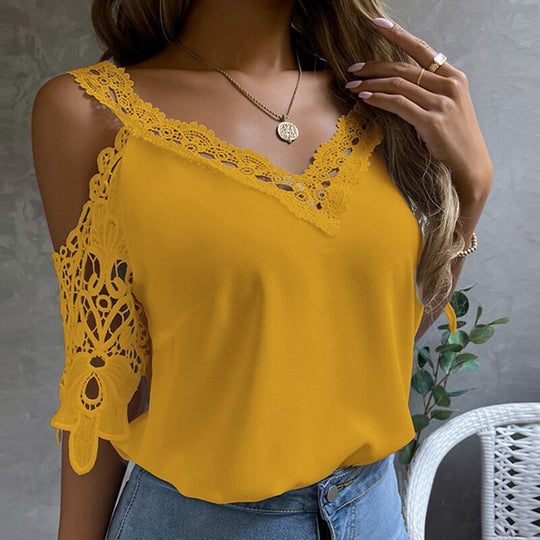 Blusa de encaje con hombros descubiertos 