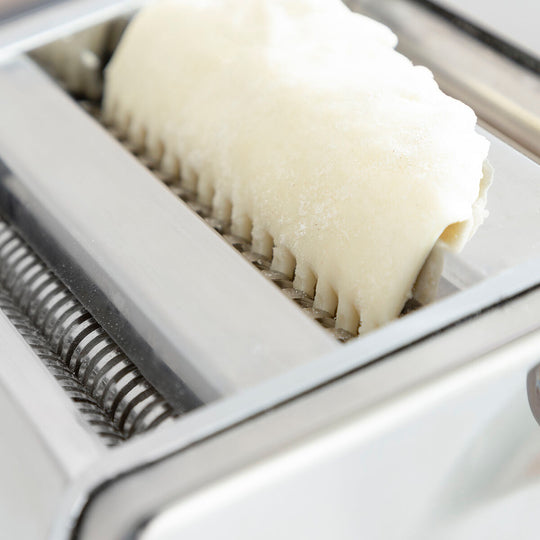 Maschine zur Herstellung frischer Pasta mit Rezepten von Frashta InnovaGoods