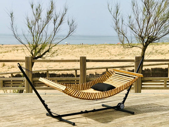 V1 Wooden hammock with curved steel stand handmade by Fabsfurniture.nl